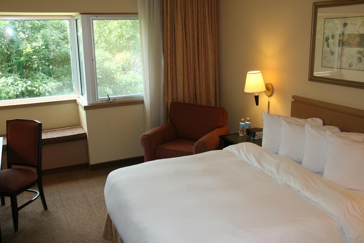 Oak Ridge Hotel Chaska Luaran gambar